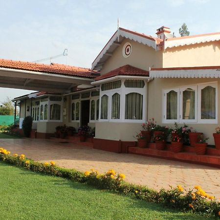 Bouganvilla Resort Ooty Buitenkant foto