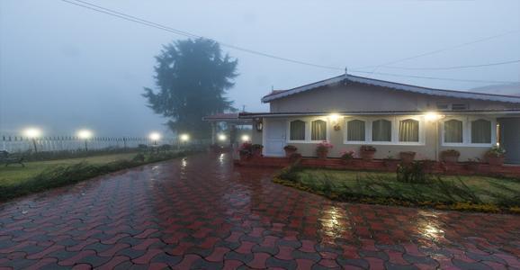 Bouganvilla Resort Ooty Buitenkant foto